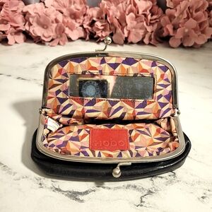 HOBO The Original VTG Black Leather Makeup Bag With Mirror & Kisslock Fastener